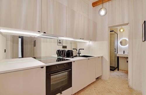 Quartier du Faubourg-Montmartre Apartment | A Authentic 3-BR/2Ba in Opera - Grands Boulevards