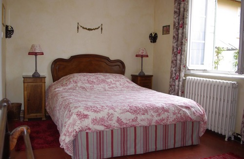 Saint-Etienne-des-Oullieres House | A Beaujolais winemaker's house + vineyard, a/c, exclusive use of heated pool