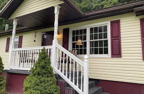 Newtown House | A & B TRAIL HOUSE @ Hatfield-McCoy Trails, 5 Beds Plus Futon 2 Couches & 2 Baths