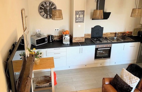 Beaumesnil House | A Barn conversion, renovated in 2021, suitable for two people.