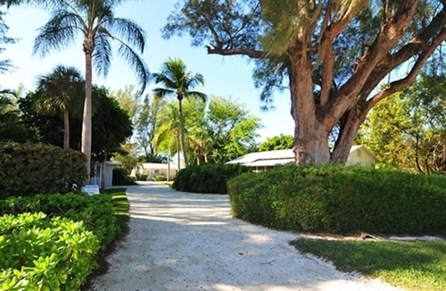 Whitney Beach Cottage | A Beach Front Cottage: Beautiful & Private: Weekly or Monthly.