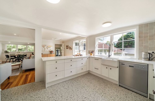 Pinehaven Cottage | A beautiful and tranquil house, perfect for a peaceful and relaxing getaway.