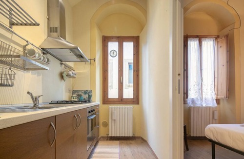 Oltrarno Apartment | A beautiful apartment a stone's throw from Piazza Pitti by Mmega