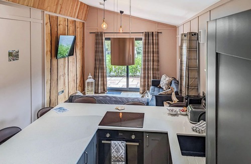 Chirk Bank Ski Chalet | A beautiful bespoke lodge perfect for a family escape with pets.