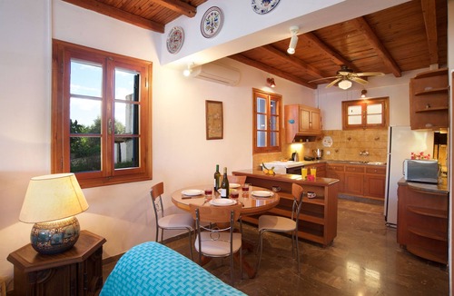 Matsoukata House | Α beautiful, comfortable house is in one of the most famous places in Greece.