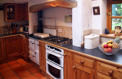 Georgeham House | A beautiful converted barn in Georgeham, with hot tub, 1.5 miles from surf beach