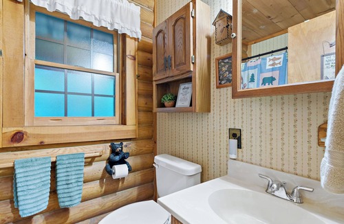 Black Mountain Cabin | A beautiful log cabin at 3400' in the Blue Ridge Mountains.