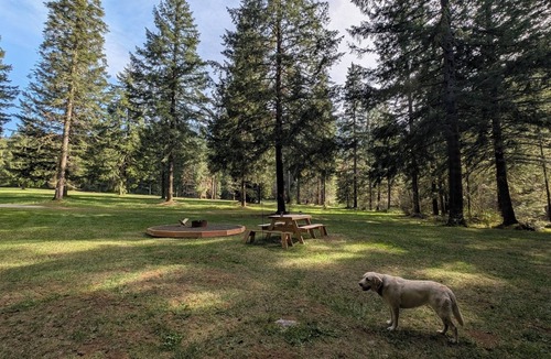 Blue River RV Rental | A beautiful mountain view RV Site