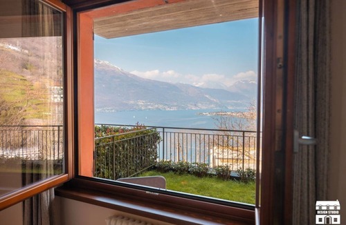 Bellano Apartment | A breathtaking view in an enchanting place on LAKE COMO: apartment with 2 large bedrooms, an ideal solution for 2 couples or a family of 4. The apartment is located on the hills of Bellano, near an old sawmill. Free parking spaces are available right in