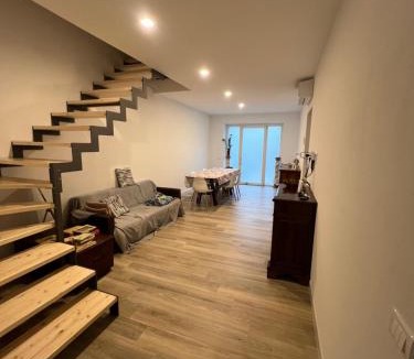 Avenza House | A ca del Lupo