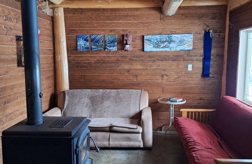 Retallack Cabin | A cabin in Retallack BC, with all the amenities. Adventure right out the door.