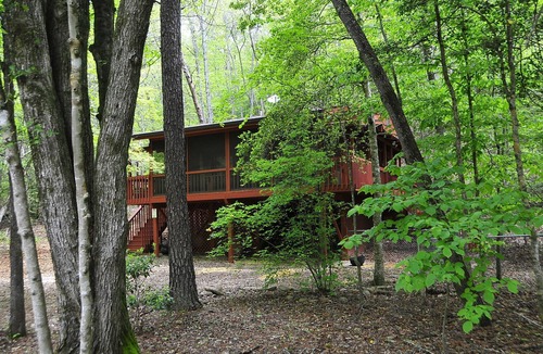 Murphy Cabin | A CABIN ON PARADISE Tranquil cabin in Murphy - just 1 mile from JCC Folkschool