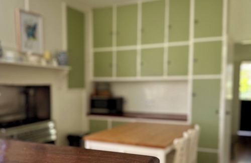 Melville Forest Cottage | A charming cottage with picturesque rural views over surrounding rural farm land