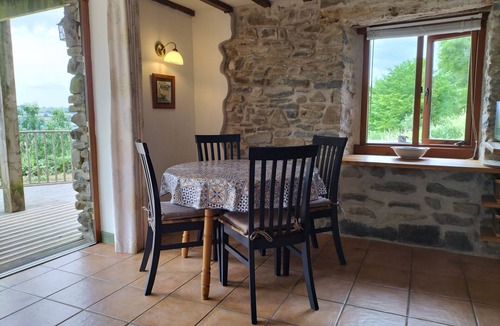 Lampeter Cottage | A charming ground-floor cottage with scenic valley views