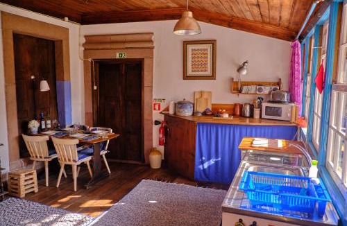 Sao Miguel de Poiares House | A Charming , Traditional Cottage at Quinta da Ribeira