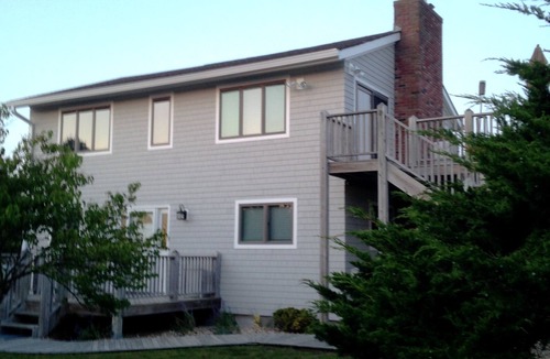 Montauk House | A chic, modern and extremely clean Montauk beach house with a new pool and patio