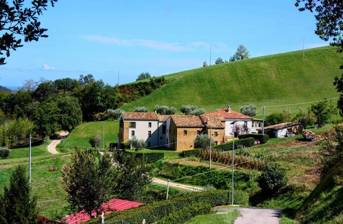Castiglione Messer Raimondo Apartment | A comfortable 2 bedroom country apartment with private patio at La Stradella