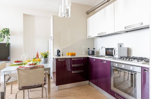 Pisa House | A comfortable and practical 40 square meters studio apartment, perfect for three people, located on the first floor of a building with an elevator (NOT accessible to disabled guests).The property is located near Pisa Centrale Train Station, making it the