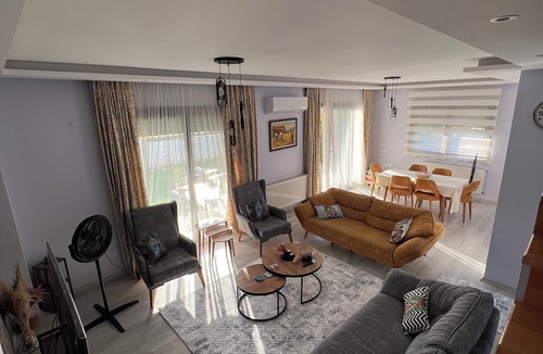 Cesme House | A comfortable villa with pool in Cesme VillaAtasoy