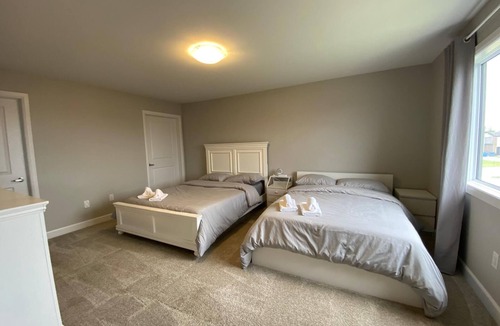 Chatham-Kent House | A complete home in Chatham, Ontario, Canada. (Sleeps 8)