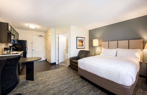 Troy Hotel | A Convenient Suite for Your Detroit and Troy Adventures! Kitchen Available!
