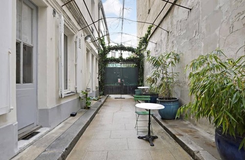 Notre-Dame-des-Champs Apartment | A Cosy Studio in Montparnasse