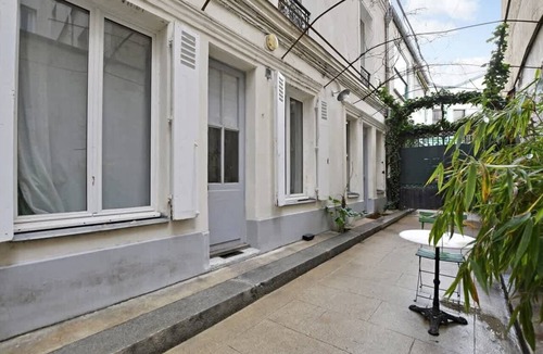Notre-Dame-des-Champs Apartment | A Cosy Studio in Montparnasse