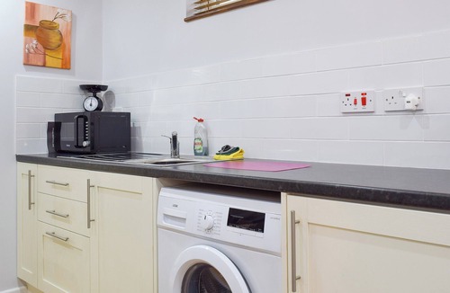 Long Hanborough Cottage | A cosy studio that is perfect for a romantic break away.
