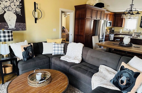 Pedlars Edge Cabin | A cozy cabin in the heart of Wintergreen!