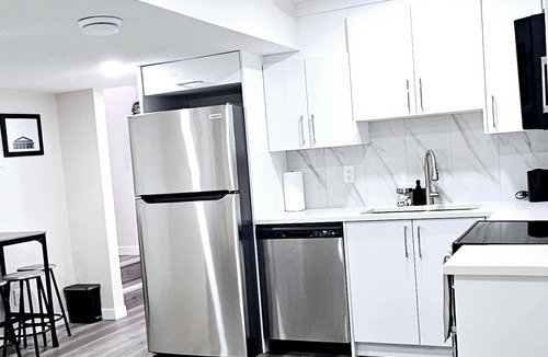 Northeast Edmonton House | A Cozy Home away from Home located in the beautiful neighborhood of McConachie.