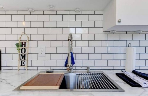 Wheeler House | A cozy home between the Indiana Dunes and town of Chesterton.