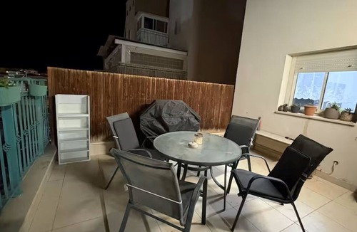 Eilat House | A cozy house between the desert and the sea.