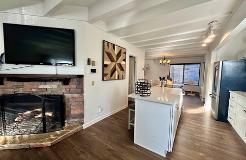 Zephyr Cove Condo | A Cozy Modern Condo, close to down town (LV213)