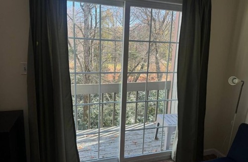 Tannersville House | A cozy place to relax and unwind minutes away from Camelback Mountain Resort