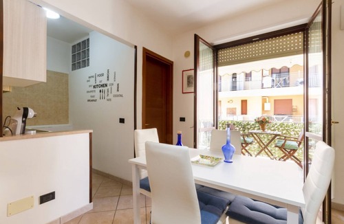 Lecce Apartment | A cozy studio apartment that comfortably accommodates two people, equipped with every comfort for a pleasant stay, including a furnished balcony for relaxing. The apartment is located in a quiet area, well-equipped with essential amenities, just a 10-min