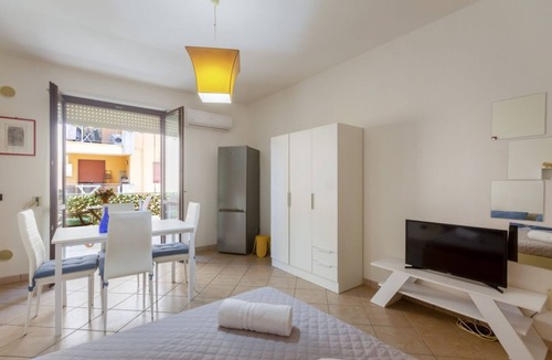 Lecce Apartment | A cozy studio apartment that comfortably accommodates two people, equipped with every comfort for a pleasant stay, including a furnished balcony for relaxing. The apartment is located in a quiet area, well-equipped with essential amenities, just a 10-min
