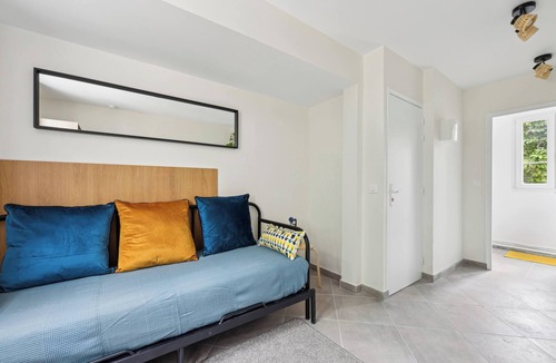 Chelles Apartment | A Deux Pas de la Gare #2- All Comfort with Disney Paris Wifi* - A Two Steps from the Station
