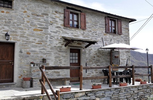 Borzonasca House | A dip into the past?Relaxation in nature? Ancient atmospheres-it's the place to be!