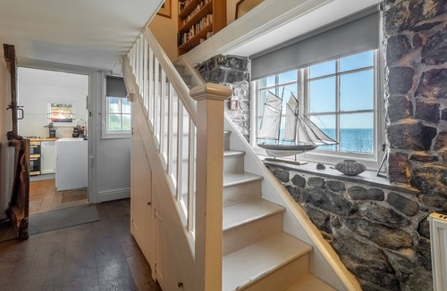 Coverack House | A dream seaside escape perfect for taking in the beauty of the Cornish coastline