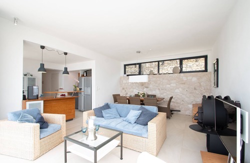 Vela Luka Villa | A dream - sunset, a glass of wine and heavenly peace right by the sea
