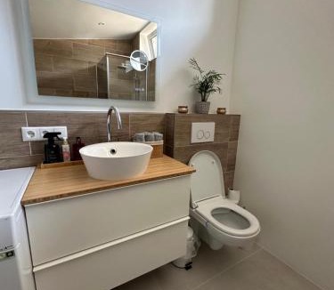 Fernwald House | A&E Rooms