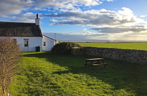 Carsethorn Cottage | A fabulous seaside cottage in an idyllic position with stunning views all around and a 5 minute walk