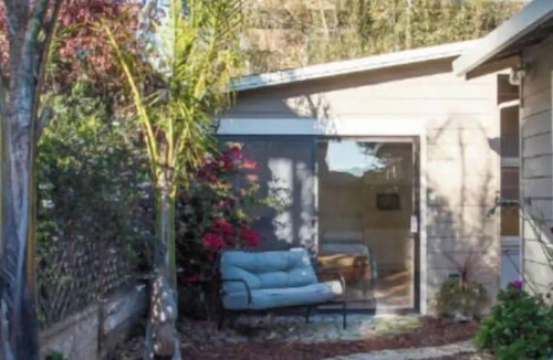 Aptos Cottage | A Fabulous stand alone beach home. Has everything a larger home has.