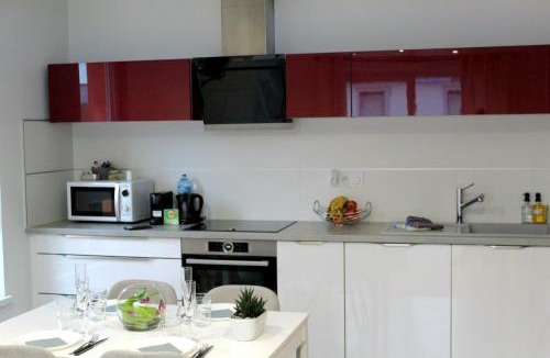 Saint-Louis Apartment | A few steps from BASEL with Balcony and free private Parking