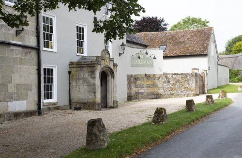 Chettle House | A former hotel set deep in the Dorset countryside in a small village