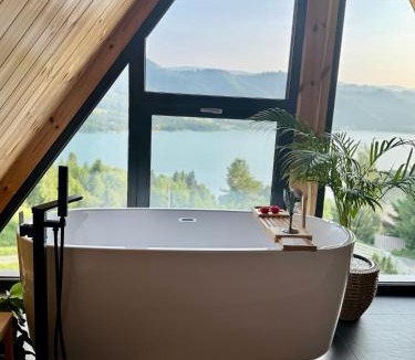 Bistrita Bargaului Cabin | A-Frame Belvedere Colibița