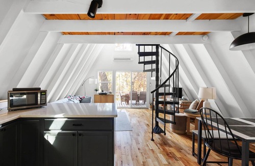 Bergton Cabin | A‑Frame Cabin Near Bryce | Mtn Views + EV Charger