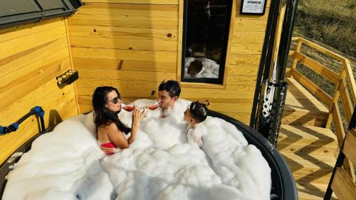 Valea Mare-Pravat House | A-Frame Cabin with Private Hot Tub, ideal for Families - Bangkok