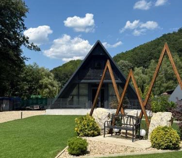 Auseu Ski Chalet | A-Frame Cabins & Private Jacuzzi