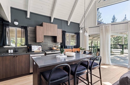 Fox Farm House | A-Frame in Moonridge, Big Bear Lake - A/C, Hot Tub